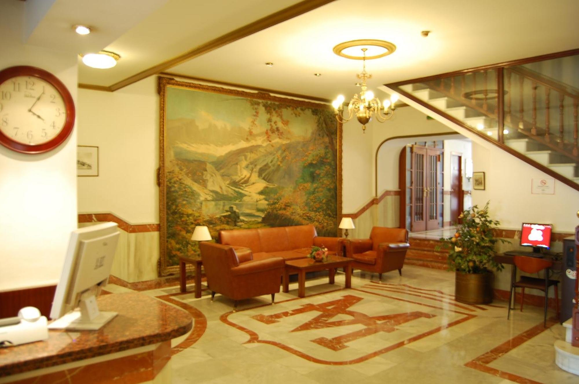 Hotel Marina Victoria Альхесирас Экстерьер фото